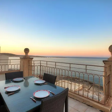 Ab6 - Stunning Seafront Penthouse *
