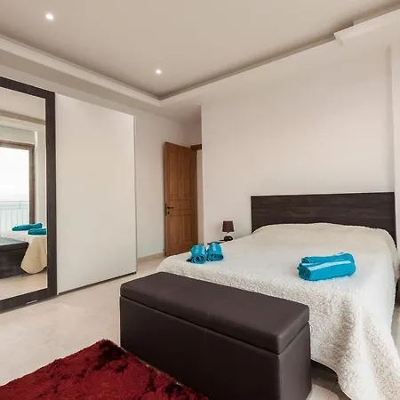 Apartamento Ab6 - Stunning Seafront Penthouse St Paul's Bay