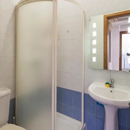 Ab6 - Stunning Seafront Penthouse * St Paul's Bay