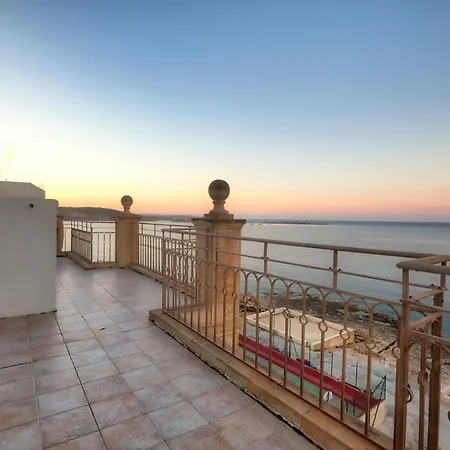 Ab6 - Stunning Seafront Penthouse *