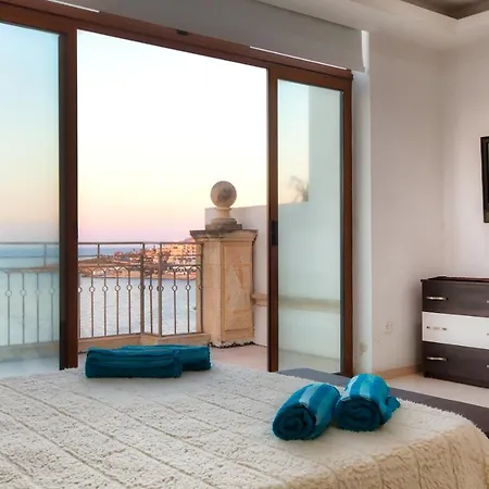 Ab6 - Stunning Seafront Penthouse *